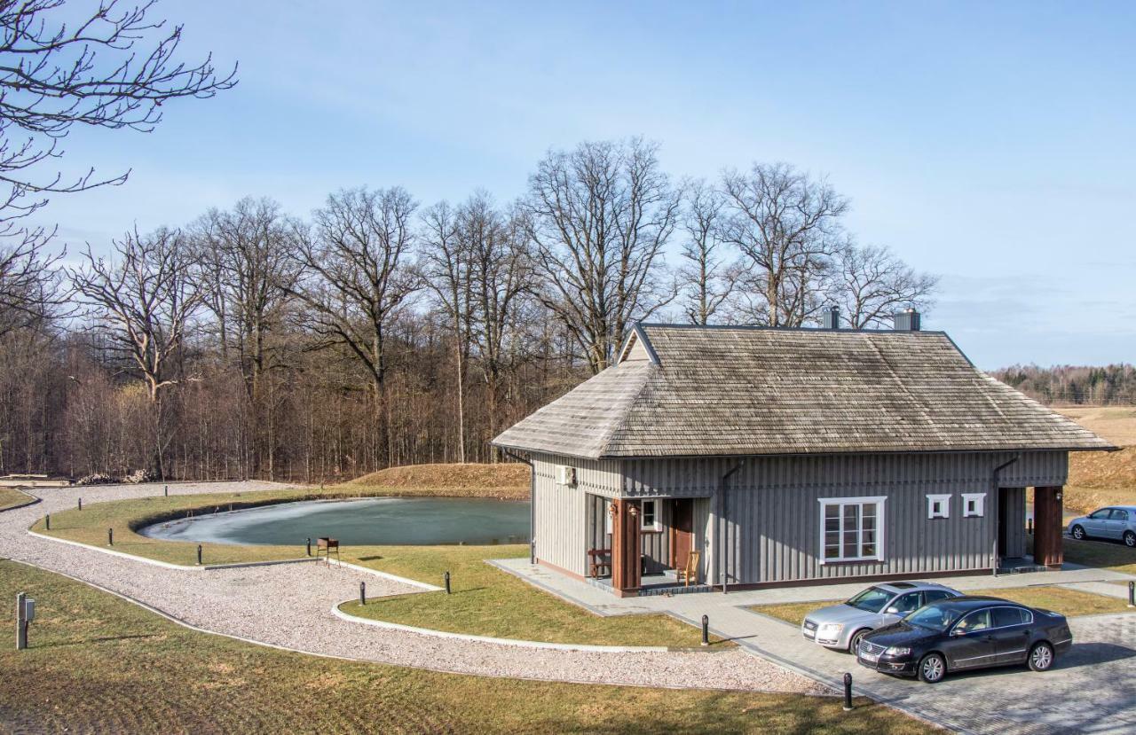 Kaimo Turizmo Sodyba "Azuola" Vainutas Exteriér fotografie